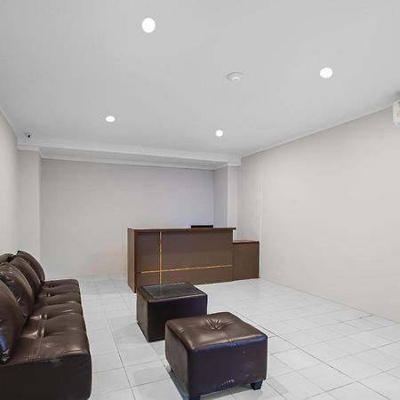 Urban24 Syariah Depok Exterior foto